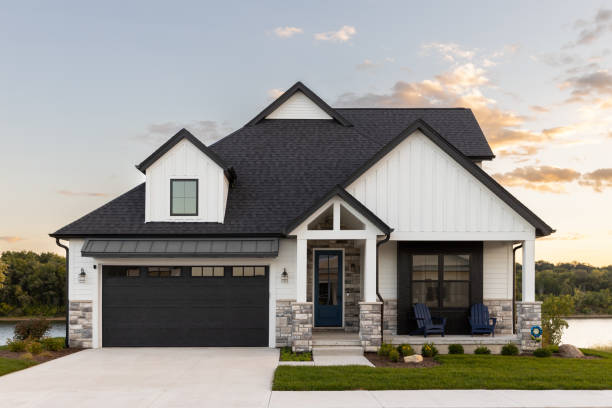 Best Roof Moss and Algae Removal  in Washington, IL
